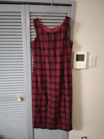 새상품급 LAURA ASHLEY 로라 애슐리 체크 무늬 롱 원피스 빨검