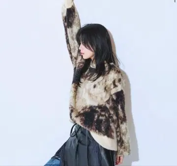 애니멀 패턴 풀오버 지나시스 미사용 새상품 이번 시즌 신상