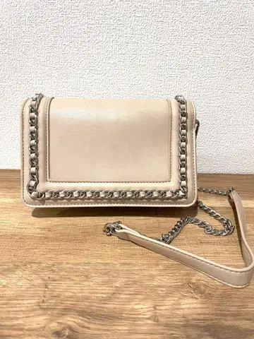 CECIL McBEE 숄더백 베이지 여성용 체인숄더