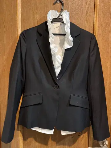 블랙 수트 11호 프릴 포함 이너