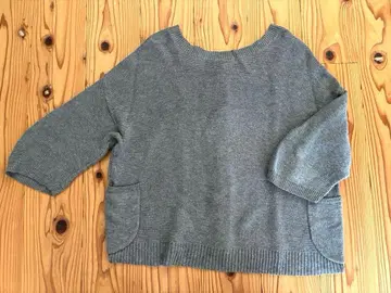 TANG! 버튼 포함 5부 소매 니트