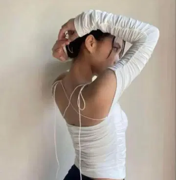 determ 23ss 오프숄더 상의