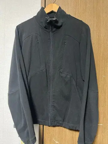 KAIKO 블랙 플리스 자켓