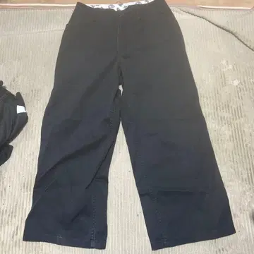 블랙 워크 팬츠 로고