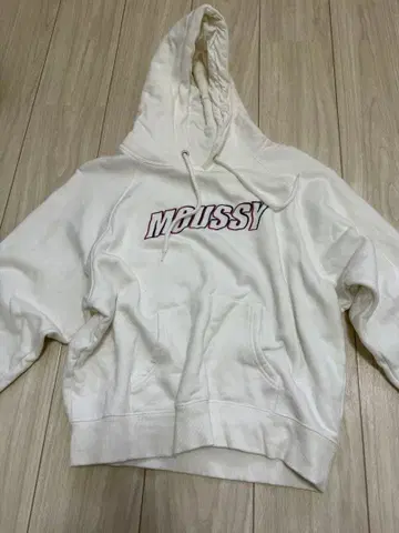 MOUSSY 후드 부착 화이트 후드티