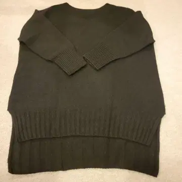 Sim. 긴팔 니트 스웨터