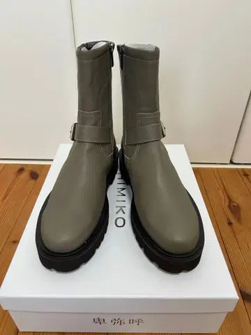 미사용 새상품 히미코 그레이 사이드 고어 부츠 가죽 24 카키