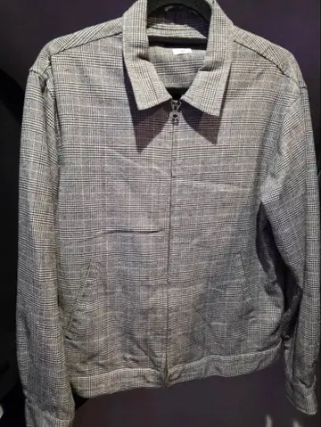 체크 무늬 지퍼 달린 자켓