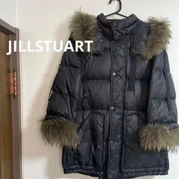 퍼 달린 미들 다운 자켓 블랙