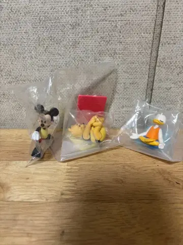 가챠가챠 디즈니 캐릭터 요가 스타일 미키 도날드 푸우