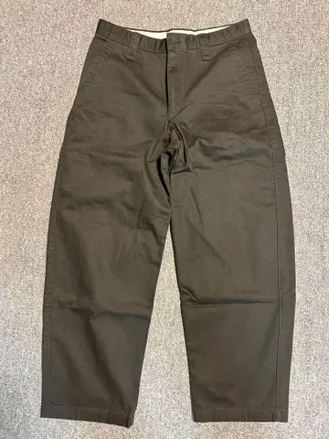 유니클로 와이드 핏 치노 82cm