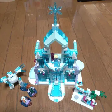 LEGO 엘사의 얼음 성