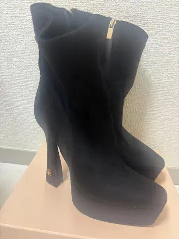 eimyistoire 스웨이드 하이힐 부츠 M 사이즈