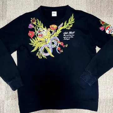 ZARA 일본풍 패턴 자수 트레이닝복