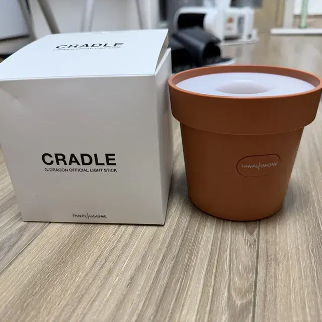 G-DRAGON 크래들 응원봉 FANPLUSONE