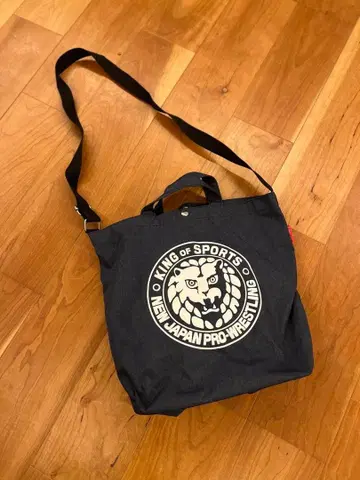 신일본 프로레슬링 라이온 마크 백