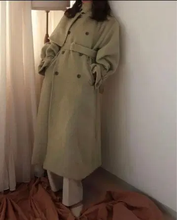 미디얼 샤기 스탠드 코트