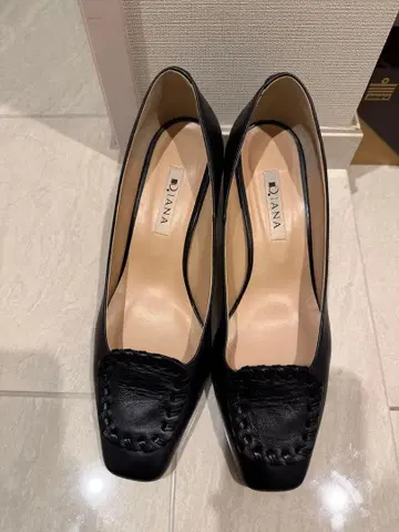 다이애나 펌프스