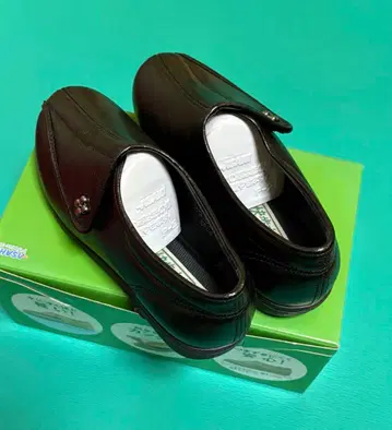 쾌보주의 L011 블랙 스무스 22.0cm