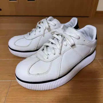 오니츠카타이거 데레시티