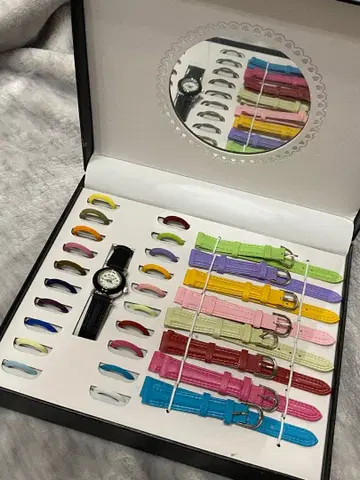 Gina 시계 세트 다색 벨트 포함