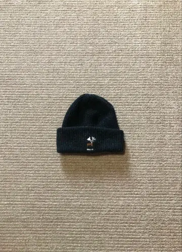 MAGENTA SKATEBOARDS 사슴 니트 캡