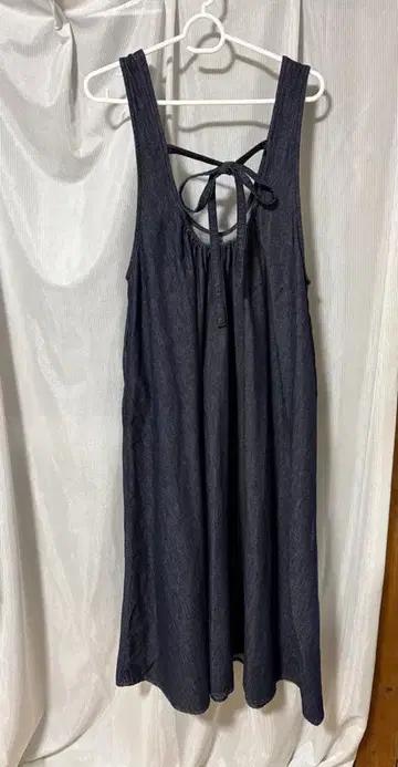 슬리브리스 데님풍 원피스