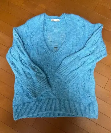 ZARA V넥 케이블 짜임 니트 스웨터