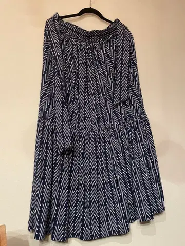 로버트 루이스 절개 맥시 길이 스커트