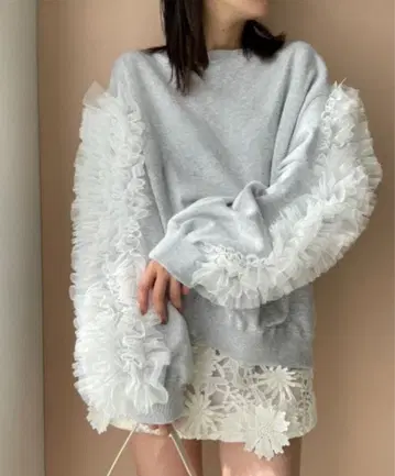 스나이델 프릴 튤 디자인 맨투맨 풀오버 그레이