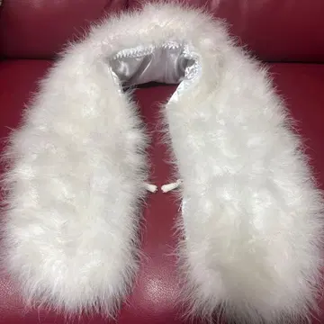 화이트 퍼 숄 깃털 100%