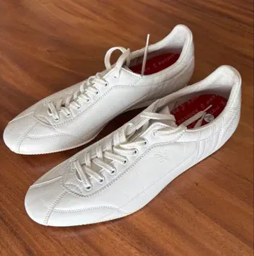 PATRICK 화이트 가죽 스니커즈