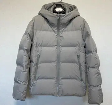 유니클로 심리스 다운 후드티 라이트 그레이 사이즈 S