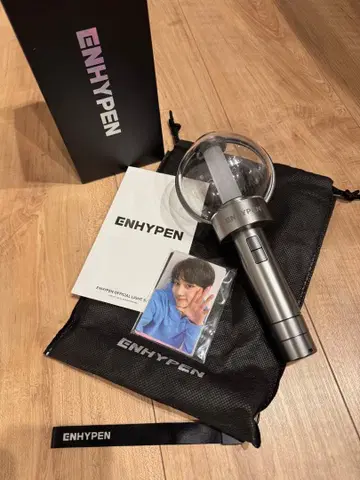 타 트레이딩 카드 서비스 있음! ENHYPEN 응원봉 Ver. 1