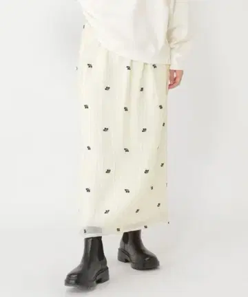 데일리 클립/코하나 자수 타이트 SK