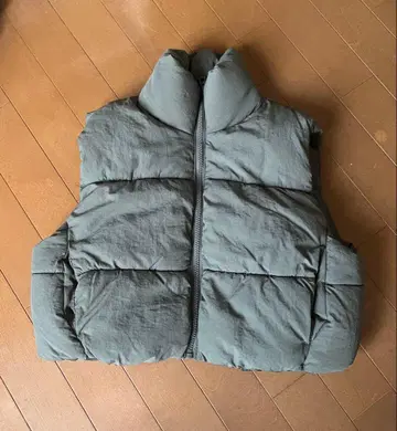 H&M 카키 다운 베스트