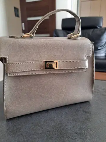 새상품급 그레이 합성 피혁 숄더백