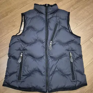 AIGLE 블랙 다운 베스트