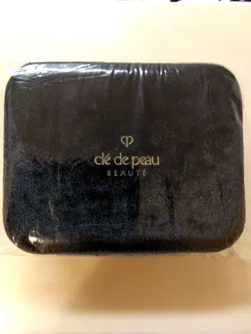 끌레드뽀보떼 2025 홀리데이 컬렉션 오리지널 파우치