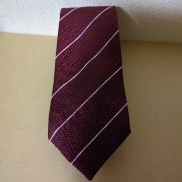 버건디 스트라이프 넥타이