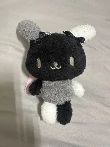 새상품 우사하나 마스코트 참 모노크롬 화이트 블랙