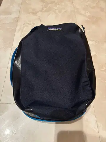 파타고니아 블랙홀 큐브 L