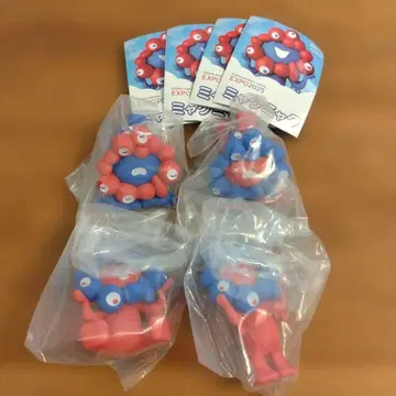 미야쿠미야쿠 캡슐 토이 4개 세트 오사카 엑스포