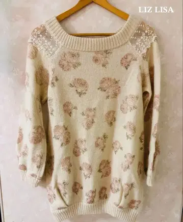 리즈리사 꽃무늬 레이스 니트 스웨터