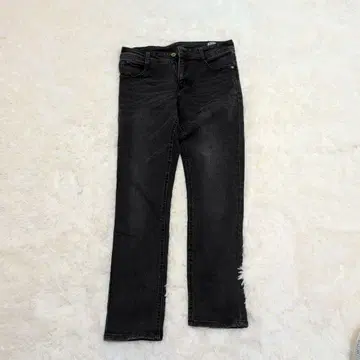 MAIN 블랙 청바지