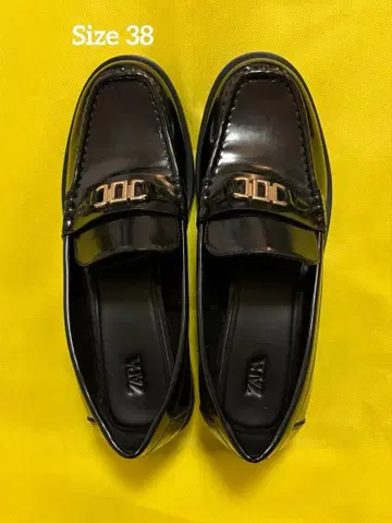 ZARA 골드 체인 금장 장식 로퍼 38 블랙