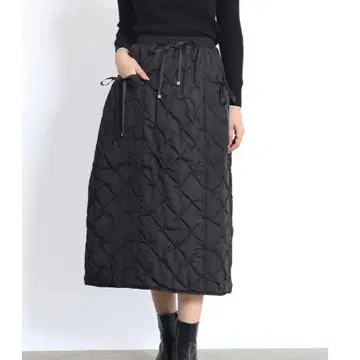 FENNEL 페넬 택 포함 도트 퀼팅 A라인 스커트