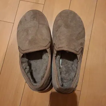 EMU Australia 스웨이드 슬립온