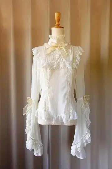 baby the shine bright 히메소데 블라우스