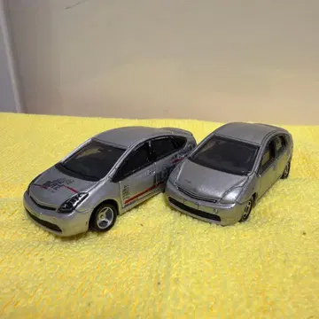 토미카 도요타 프리우스 2대 세트